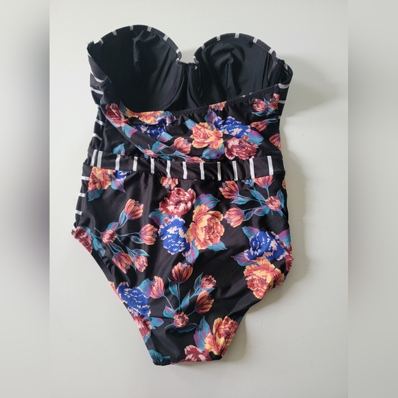 NEW ModCloth Floral The Harper One-Piece Swimsuit size large - Picture 4 of 9